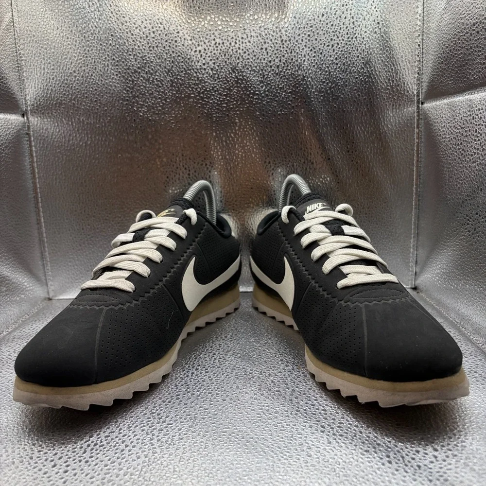 Size 8 Nike Cortez Ultra Moire Black Tan Lace-Up Comfort Sneakers 844893-004